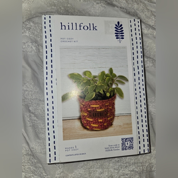 hillfolk dimensions by design Other - NIP Hillfolk Dimensions By Design Pot Cozy Crochet Kit